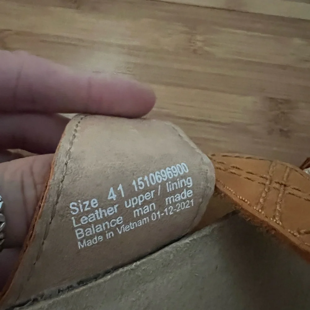 Dansko adjustable sandals, size Eu41 -Us 10, Mustard color - Picture 6 of 6